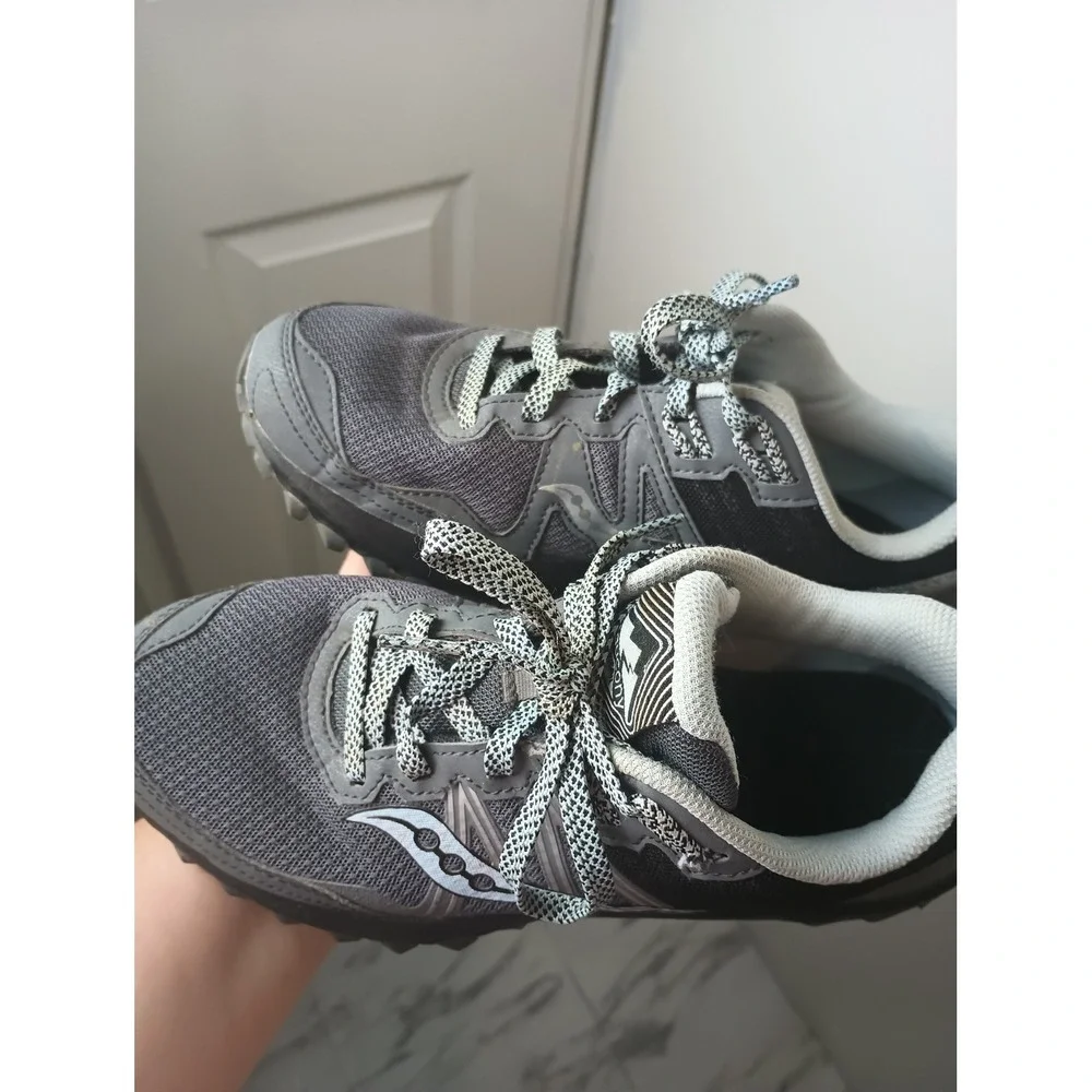 Saucony Excursion TR14 Womens 9W Wide Grey Black Trail Running Shoes S10585-27